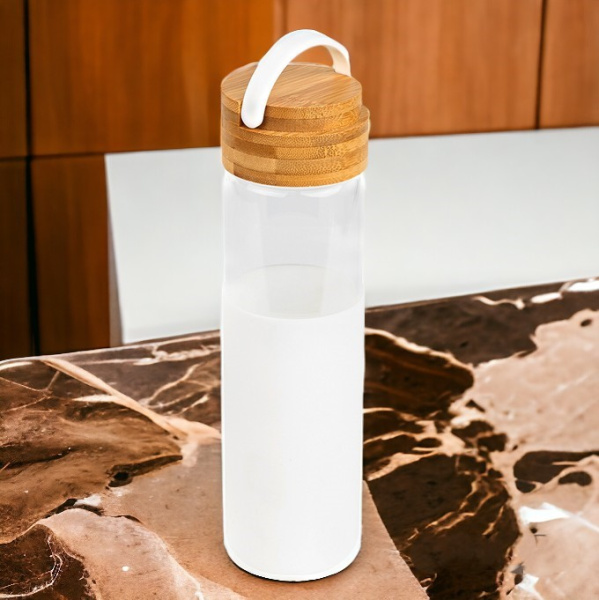 Бутылка стеклянная с силиконовой манжетой и бамбуковой крышкой  Glass 500 мл. / Термобутылка